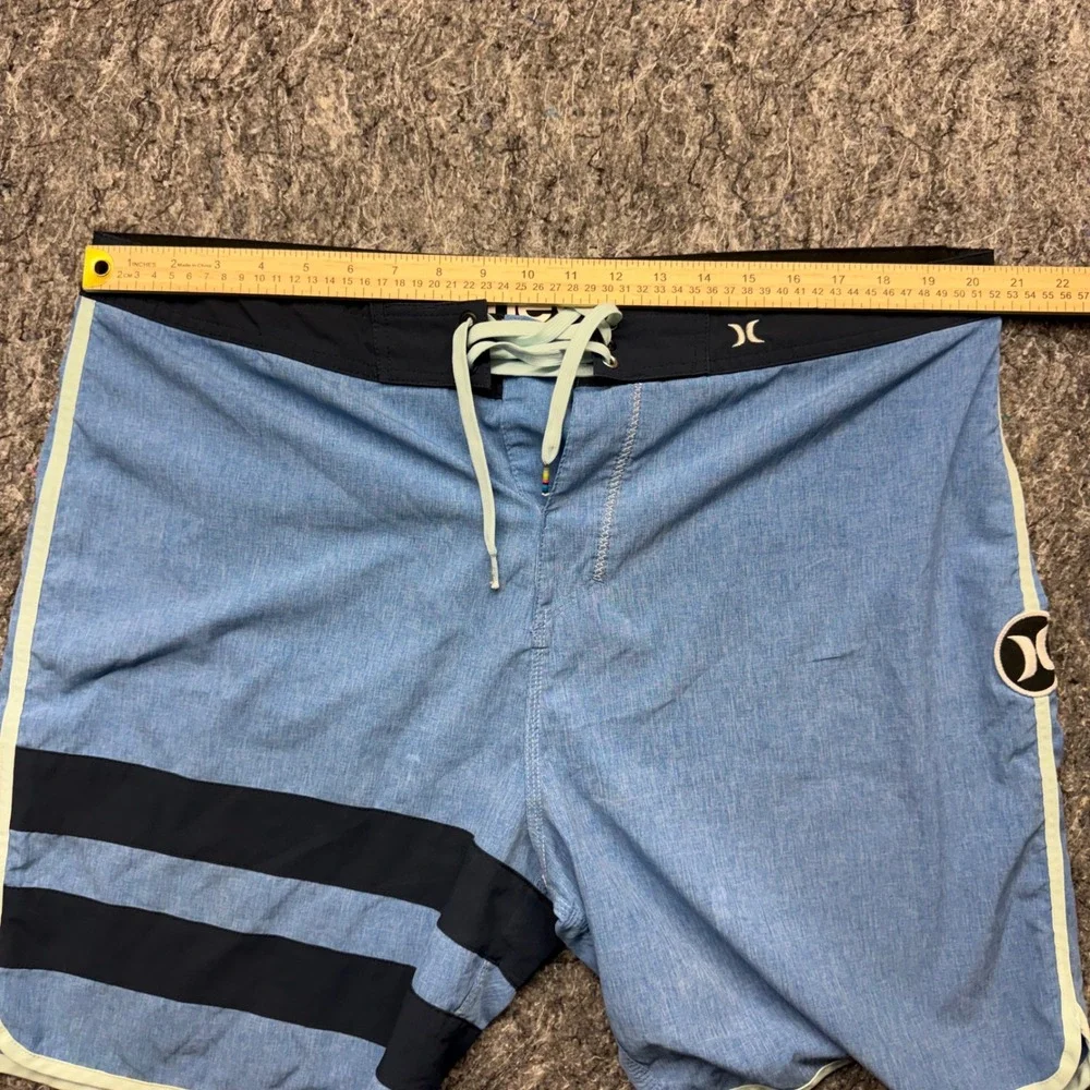 Hurley Phantom Mens Board Shorts Blue Striped Swim Trunks Size 42
